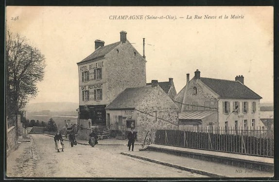 CPA Champagne, La Rue Neuve et las Mairie, Party with Hotel Belle Vue