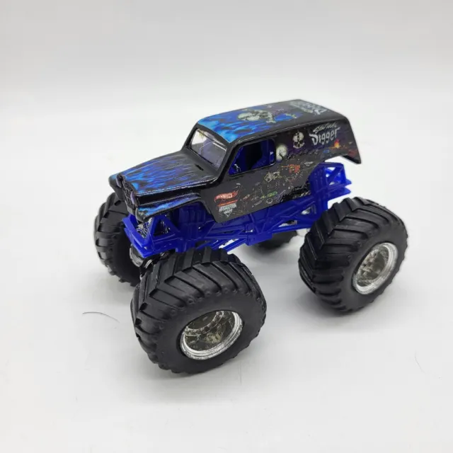 Hot Wheels Monster Jam - Son Uva Digger Chrome Rims 1:64 Legacy Monster Truck