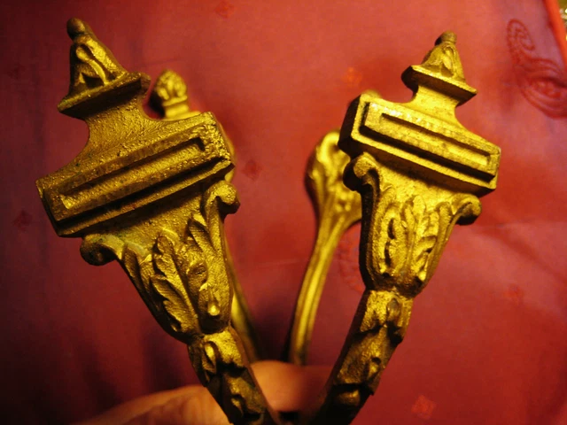 Embouts pomme de pin tringle barre à rideau Bronze