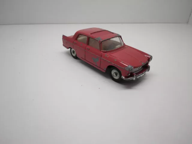 dinky toys Peugeot 404 Meccano France ref: 536