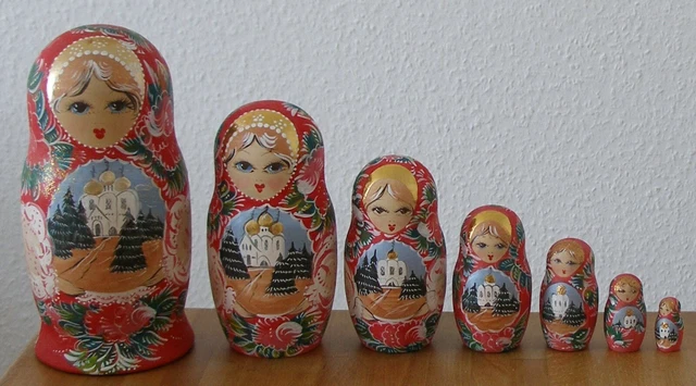 Russische Matroschka! Babuschka! Matrjoschka! 7 Holzpuppen! 20 cm. DEKORATIV!!!