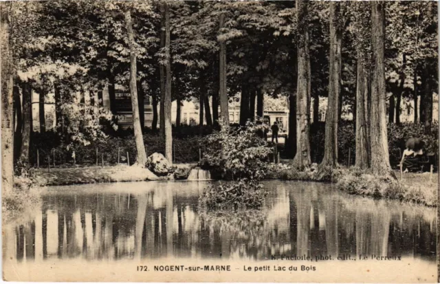 CPA Nogent sur Marne Le Petit Lac du Bois (1348062)