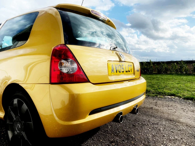 Renault Clio 182 Cup - 129k - 2 owners - HPI clear - 2 keys - 11 stamps