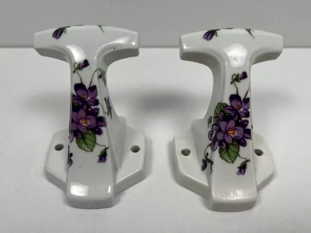 Lot de 2 anciennes Patères Porte-Serviettes en Faïence à décor de Violettes