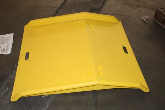 Eagle 1795 Portable Poly Dock Plate / Spill Ramp 3