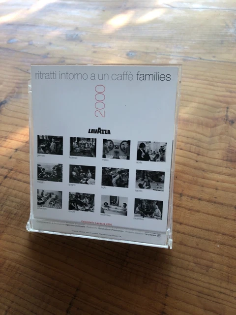 CALENDARIO LAVAZZA 2000 ELLIOTT ERWITT  “Families ritratti intorno a un caffè “
