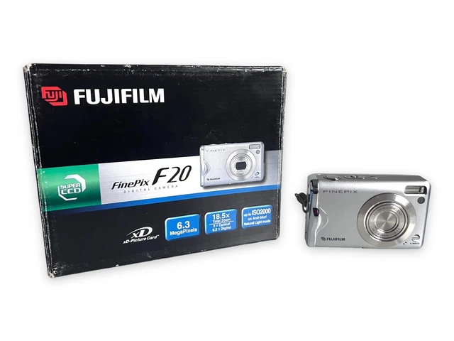 Fujifilm FinePix F20 6.3MP Compact Digital Camera Silver - BROKEN SPARES PARTS