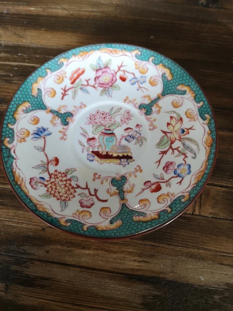 Sous Tasse En Porcelaine. Modèle Minton De Sarreguemines