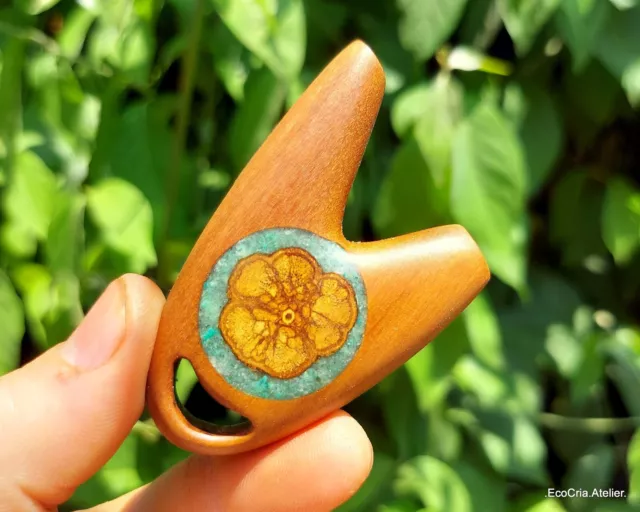 Emerald & Ayahuaska Vine Inlay HandCarve(Self Applicator) Tepi Pipe Kuripi