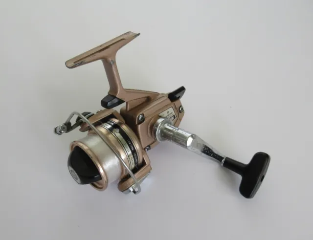 Daiwa A-150RL Spinning Reel with New 17 lb. Stren Line Good Condition