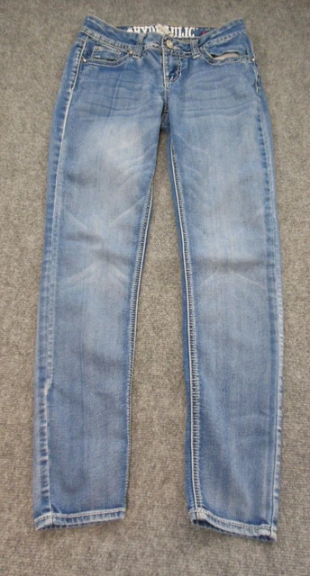 Hydraulic Jeans Women's Size 5/6 Medium Wash Mid-Rise Embroidered Pockets