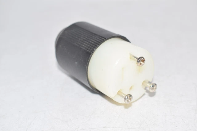 Cooper 15A 125V Female Receptacle Plug Connector