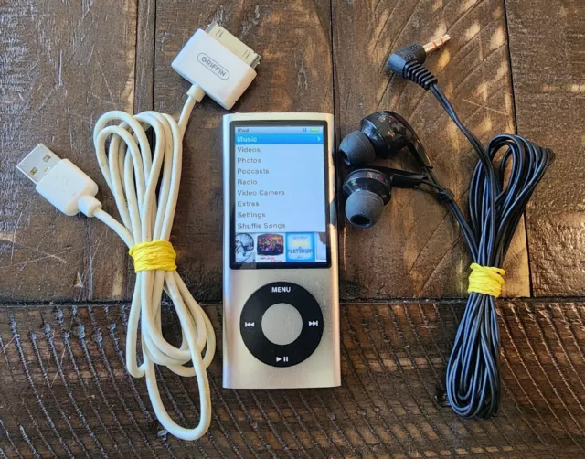 Apple iPod Nano A1320 8GB 5th Generation Silver Tested & Working Bundle