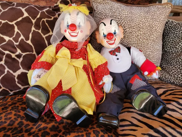 1984 Victoria's Collectables Wind Up Musical Clown Couple Hand Crafted.  Impex.