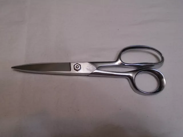 https://www.picclickimg.com/6DcAAOSwOXVlAutZ/Vintage-Cutco-Scissors-Take-Apart-Chrome-USA-Made.webp