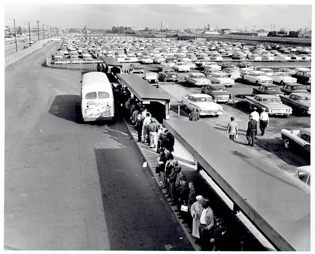 1961 ORIGINAL PHOTO Ford Motor workers strike and leave Rouge Plant