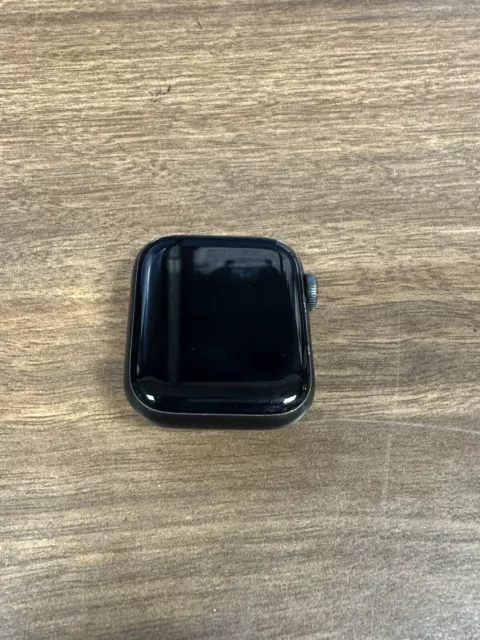 Factory Unlocked Apple Watch SE 1st Gen 40MM  Aluminum GPS LTE -Siri Not Working