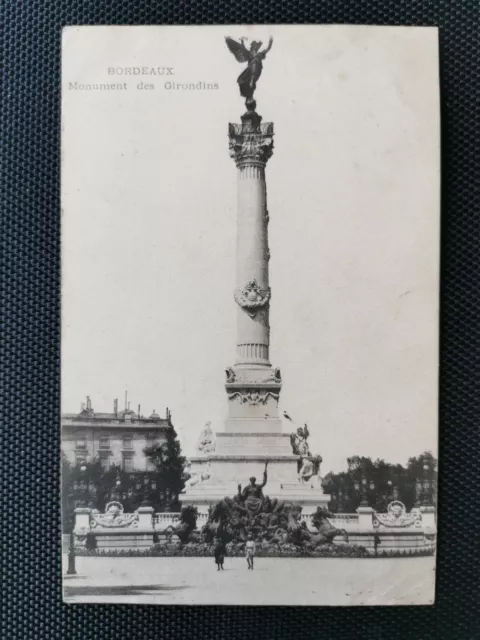 CPA 33 BORDEAUX - Monument des Girondins
