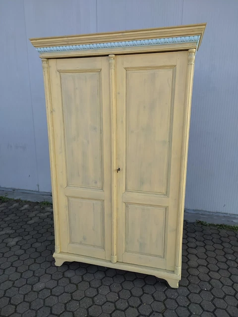 Armadietto laccato / Piccolo armadio