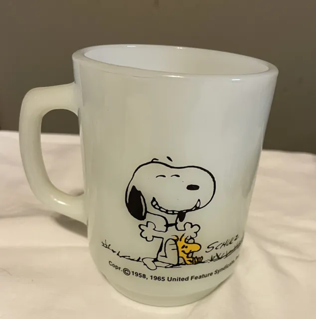 Vintage Fire King Peanuts Snoopy & Woodstock 1965 Milk Glass Coffee Mug