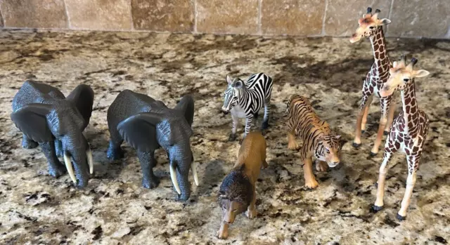 Lot Of 7 MOJO Animals 2 Elephant,Zebra,Tiger,Lion and 2 Giraffe G8