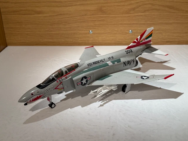 1/48 F-4 PHANTOM Navy 