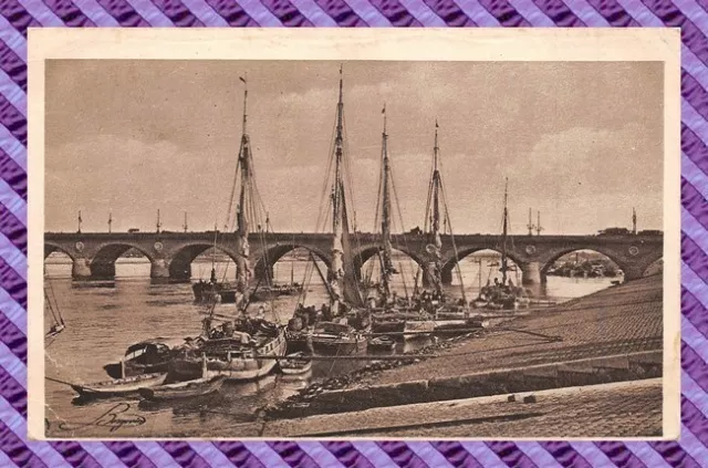 CPA 33 - BORDEAUX - le pont sur la garonne vu du quai des gabarres