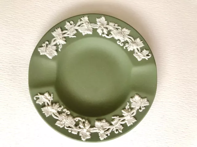 Signed Wedgewood Sage Jasperware Ashtray With Raised Grapeleaf Design Excellent