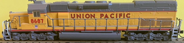 Union Pacific SD40T-2 diesel #8687 (N scale)