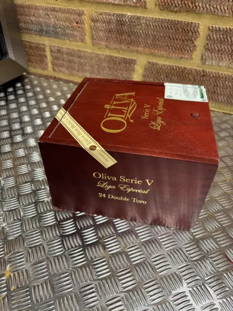 Oliva Serie V Liga Especial Double Toro Empty Cigar Box 2