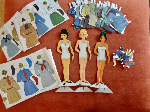 vintage-1950s-girl-scout-paper-dolls-uniforms-around-the-world-3