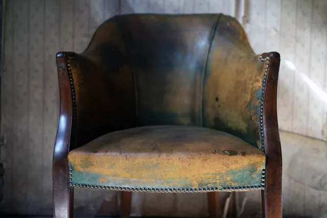 Antique Regency Mahogany & Leather Library Armchair c.1810-20