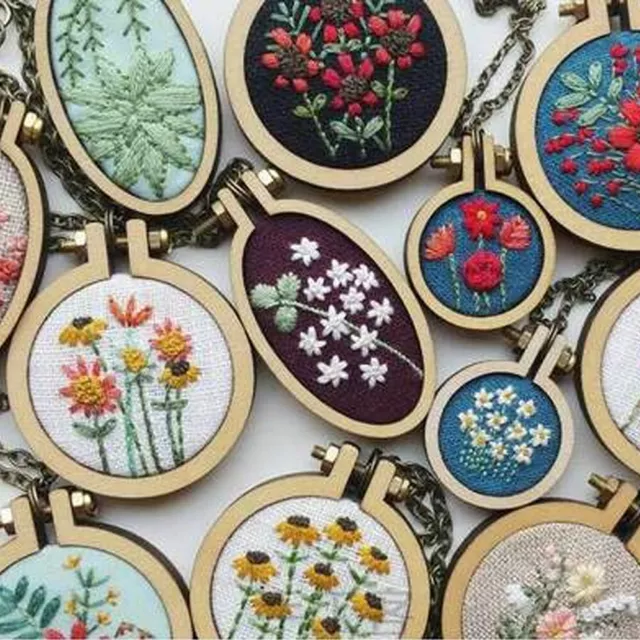 6Pcs Mini Embroidery Hoops Ring Cross Stitch Fixing Wooden Frame Handmade DIY