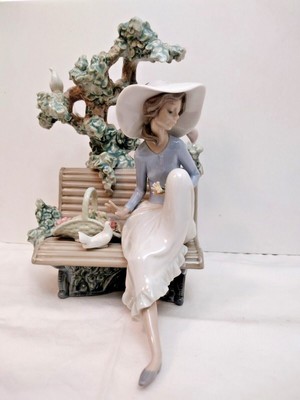 Lladro 1985 Spain 5365 Sunday in the Park Woman Bench Birds Porcelain Figurine