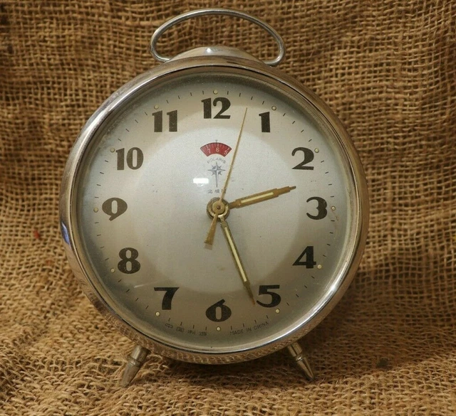 VINTAGE DIAMOND ALARM Clock Mechanical Wind Up Made In China Round