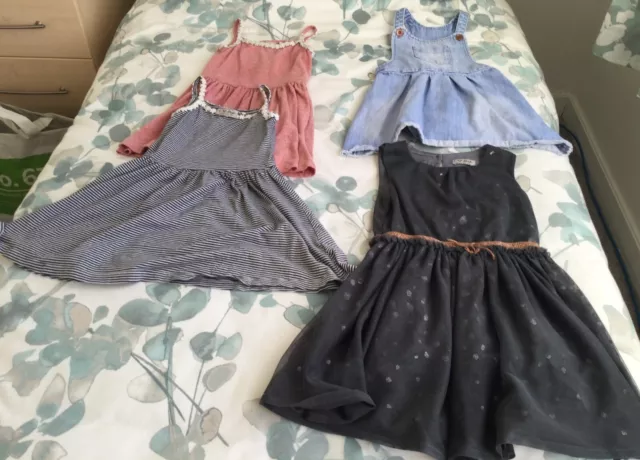 Pacchetto di abiti per bambine 2-3 anni. I Love Next And Tu kids. Vedi elenco
