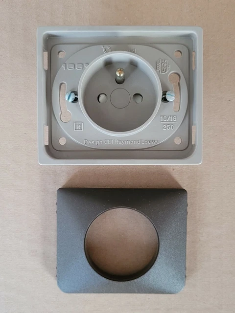 Prise de courant 2P+T - 10/16A 250V - Beige / Marron - ARNOULD 1001 61231 - NEUF
