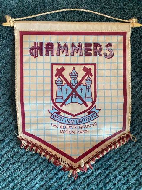 2000's Pennant - West Ham United FC - The Boleyn Ground -Upton Park (27 x 24 cm)