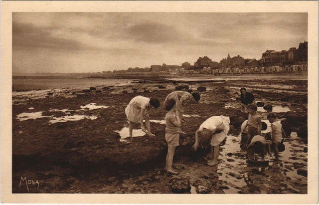 Carte Postale Ancienne – Saint Pair Sur Mer – Les Rochers à Marée Basse – Années 1900
