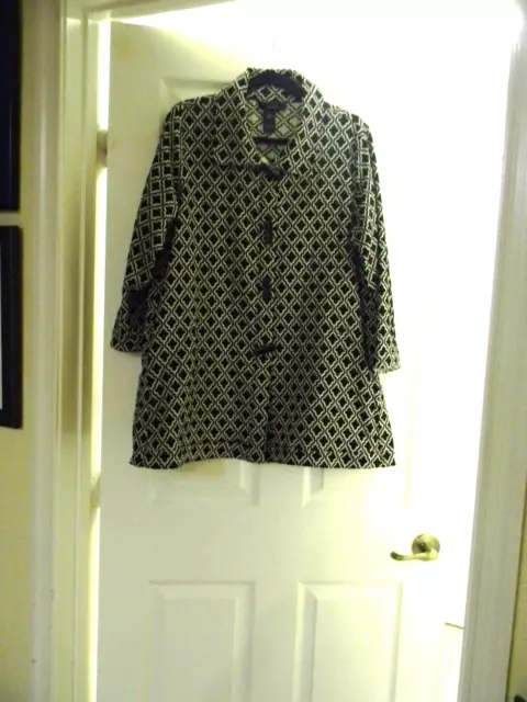 Ali Miles XL Art-to-Wear, Reversible Black/White Geometric,4 Button Close Jacket