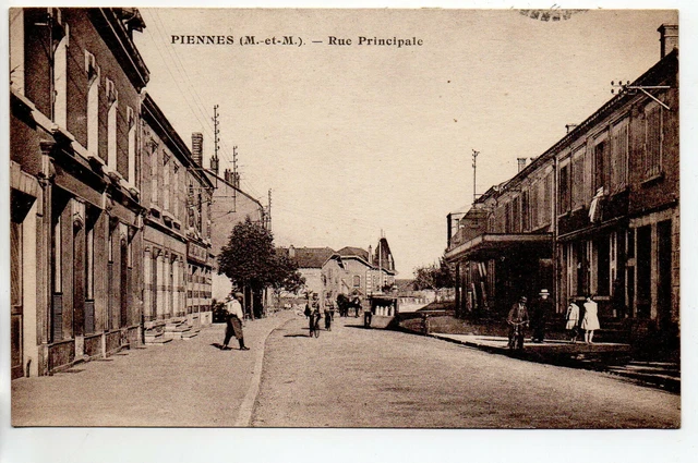 PIENNES - Meurthe et Moselle - CPA 54 - Rue principale - commerces