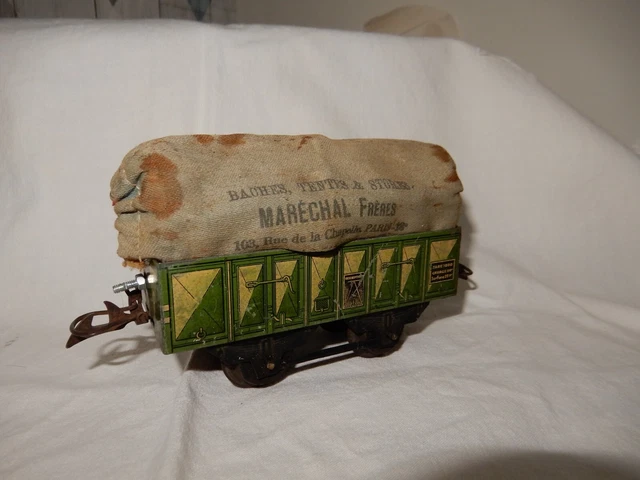 Le wagon tombereau bâché Saint Frères en miniature Hornby échelle zéro 0 O
