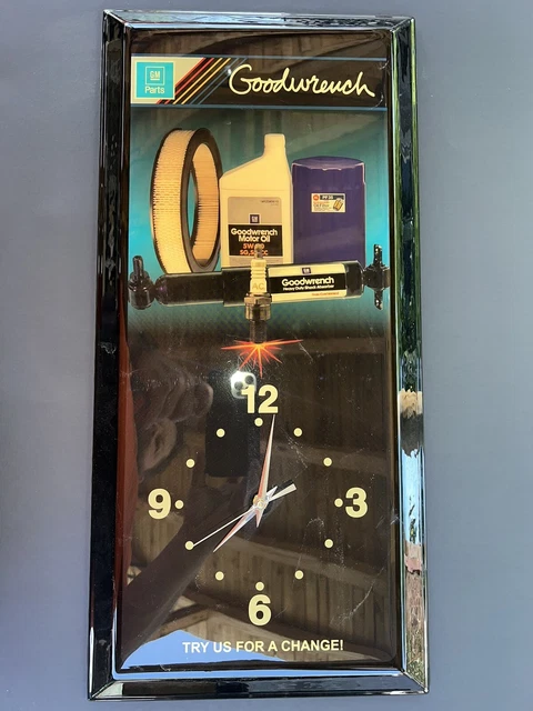 Vintage Mr. Goodwrench Genuine GM Parts Wall Clock Battery Operated 23x11 WORKS