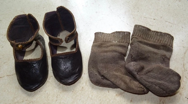 Belle poire à plombs XIXème en cuir dur faites par BOCHE à PARIS 1 1/4