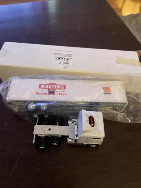 ERTL Tractor Trailer Die Cast 1:64 Truck W/ Box Martin's Potato Chips