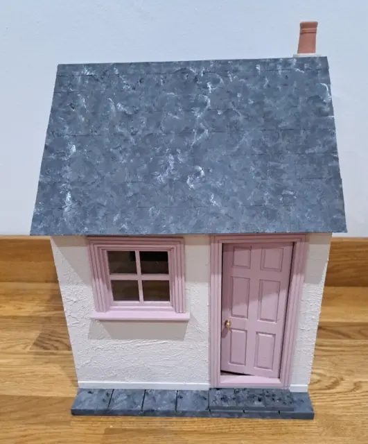 12th Scale Dolls House Cottage/Room Box Handmade Item