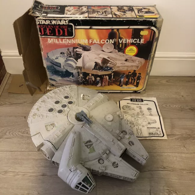 Vintage anni '80 Kenner Star Wars ROTJ Figura Veicolo Millennium Falcon in scatola