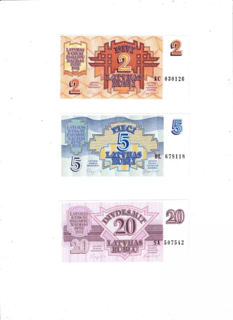 Latvia  Three  Notes  Unc