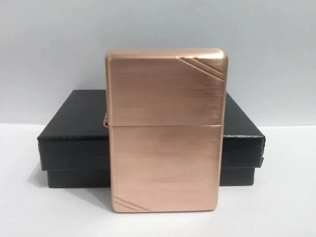 Zippo 2021 Vintage Look Copper Color Brass Slashes