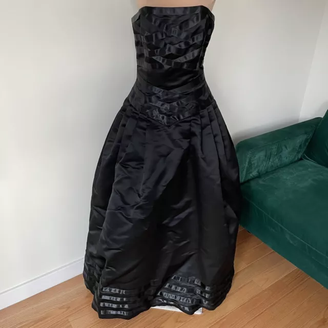 GABRIELLA ARANGO Silk Black Strapless Criss Cross Detail Ball Gown EUC Size 10